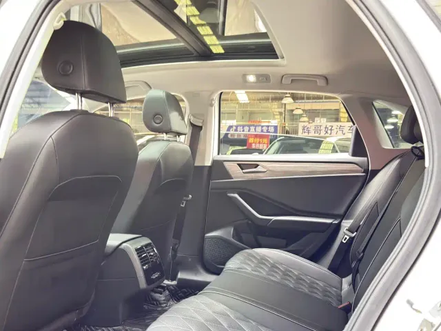Volkswagen Sagitar — Фото автомобиля 8