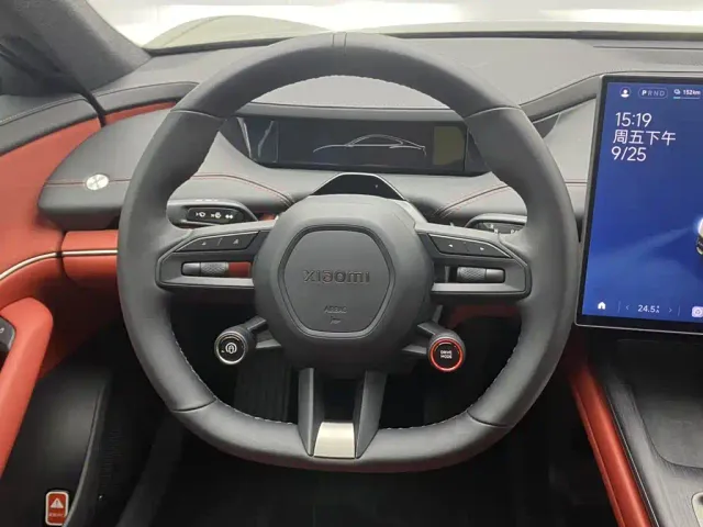 Xiaomi SU7 — Фото автомобиля 14