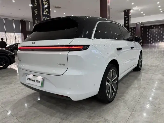 Li Auto L6 — Фото автомобиля 5