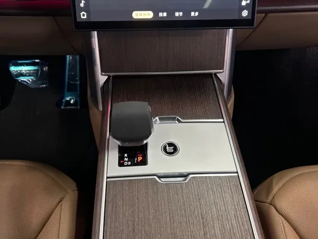 Land Rover Range Rover — Фото автомобиля 21