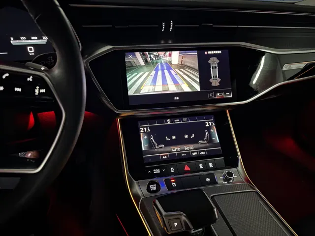 Audi A7L — Фото автомобиля 9