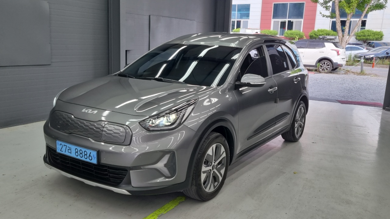 Фотография автомобиля — Kia Niro