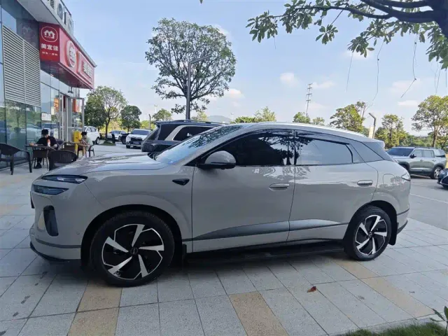 BYD Sealion 06 — Фото автомобиля 2
