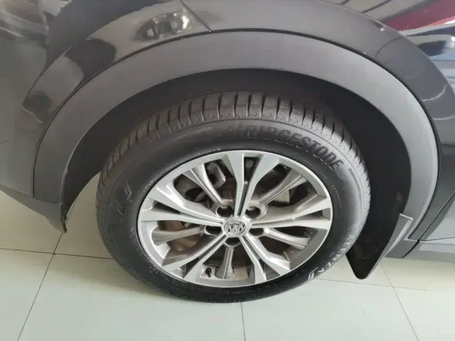 Buick Envision Plus — Фото автомобиля 22