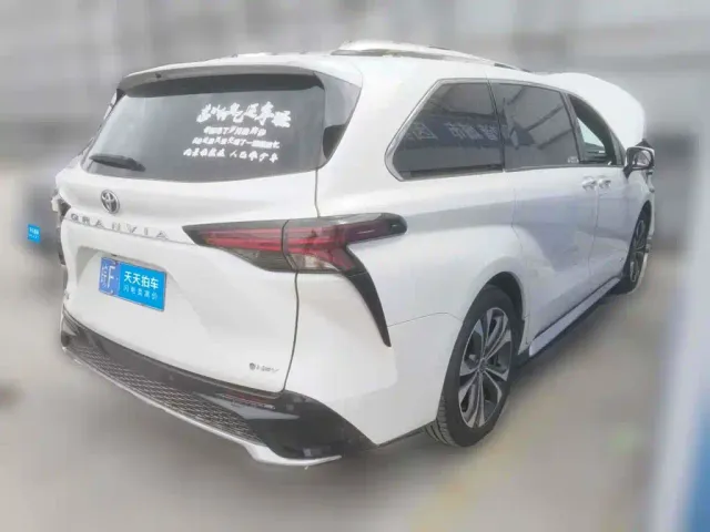 Toyota Granvia — Фото автомобиля 2