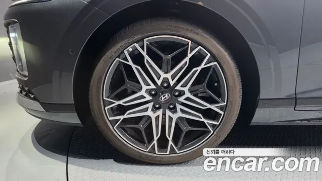 Hyundai Grandeur Grandeur (GN7) 2.5 Бензин 2WD — Фото автомобиля 5
