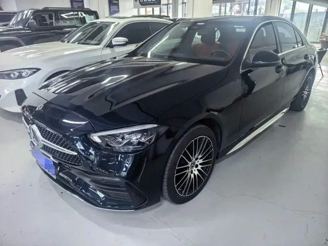 Фотография автомобиля — Mercedes-Benz C-Class