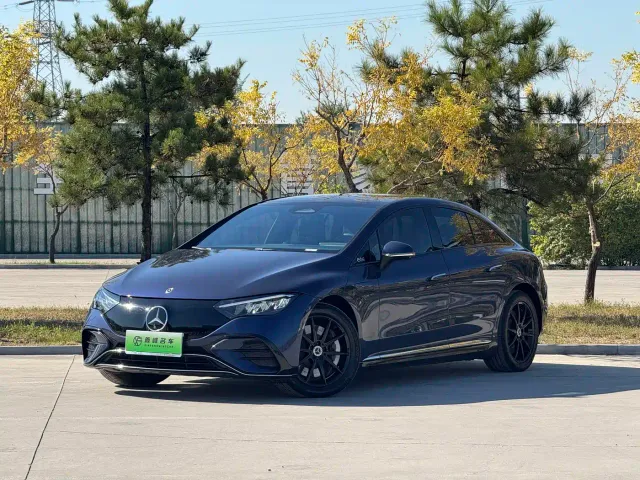 Фотография автомобиля — Mercedes-Benz EQE