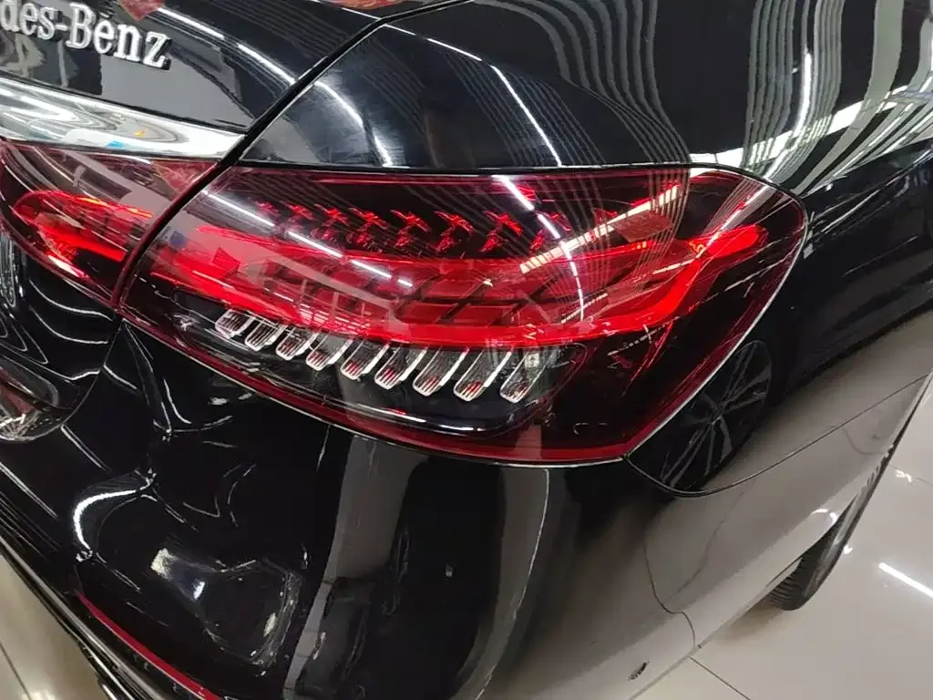 Mercedes-Benz Mercedes-Benz E-Class 2022 Second Facelift E 300 L Fashion — Фото автомобиля 7