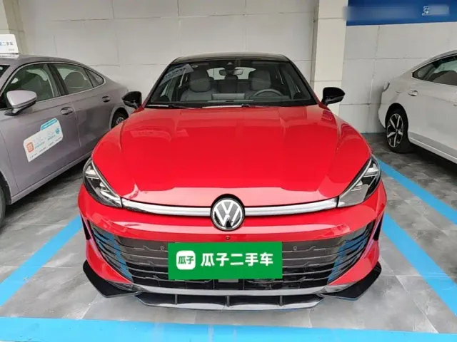 Volkswagen Lamando 2025 Lamando L 2.0T Base — Фото автомобиля 2