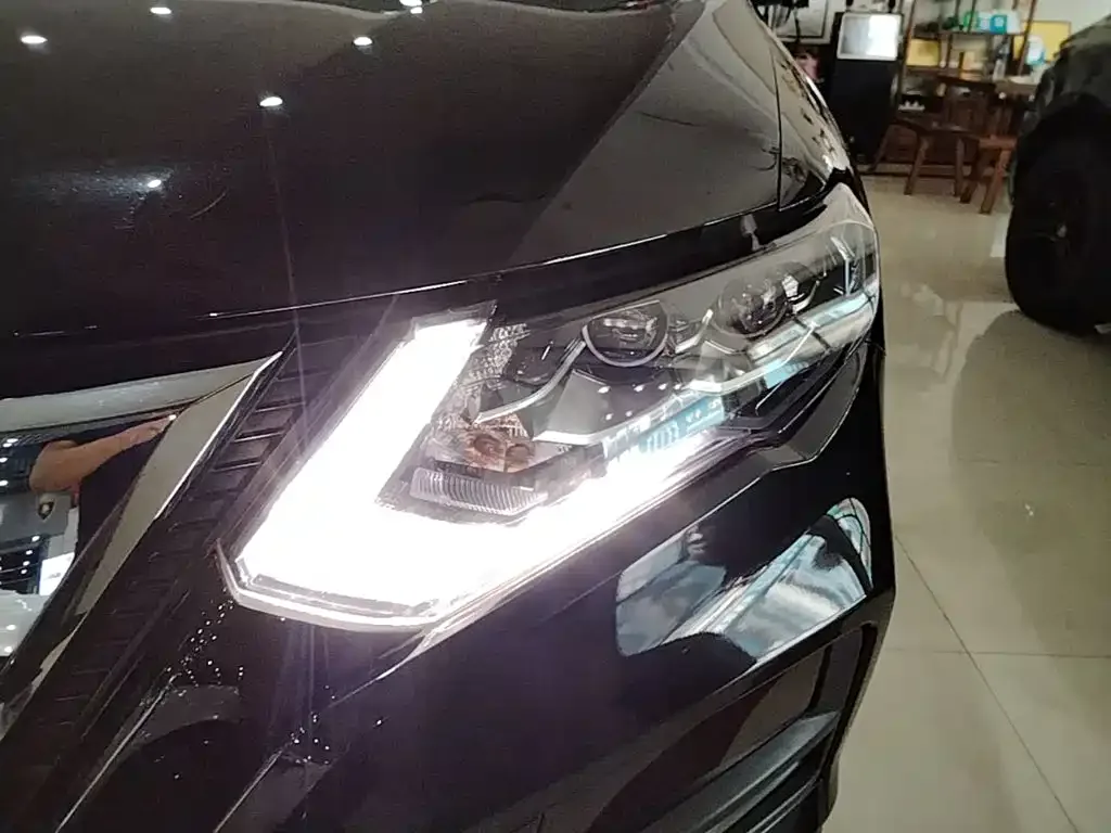 Nissan X-Trail 2022 Facelift 2.0L 2WD Smart Connect Ultimate Edition — Фото автомобиля 17