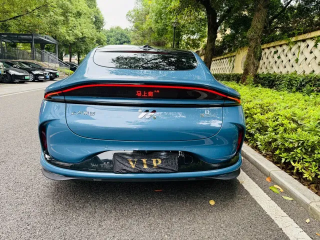 IM Motors L6 — Фото автомобиля 6