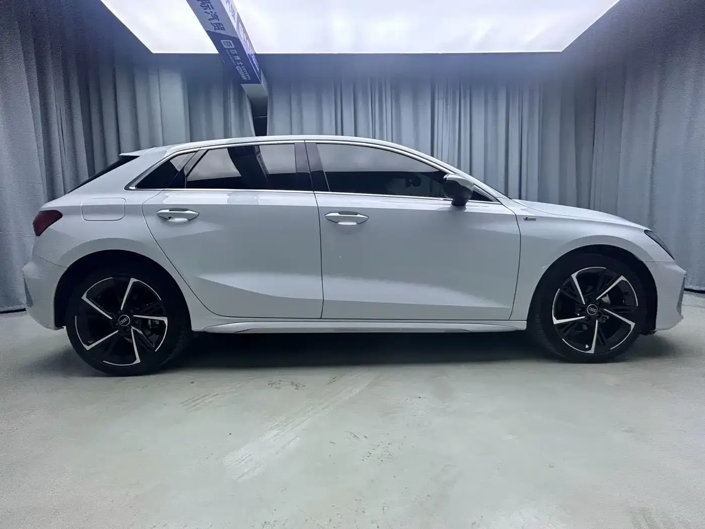 Audi Audi A3 2023 Sportback 35 TFSI Fashion Sport — Фото автомобиля 5