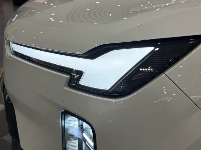 Volvo XC70 Plug-in Hybrid — Фото автомобиля 7