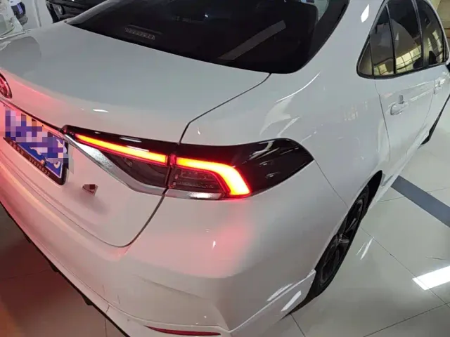 Toyota Corolla — Фото автомобиля 7