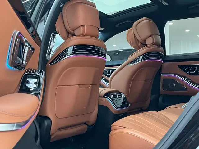 Mercedes-Benz S-Class — Фото автомобиля 18
