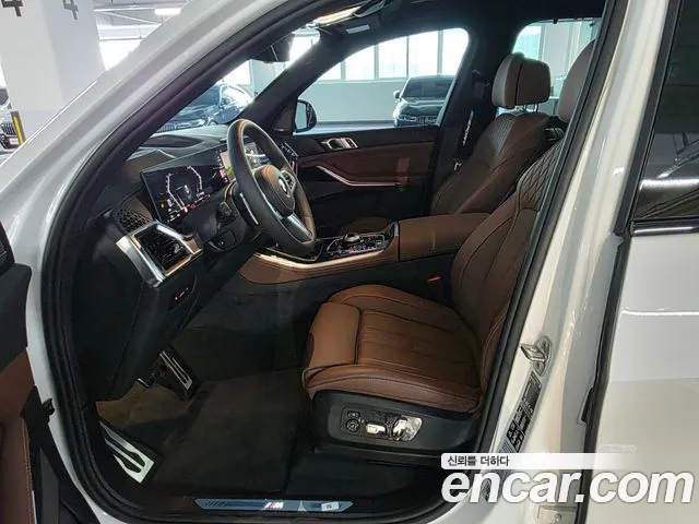 BMW X5 xDrive 40i M Sport — Фото автомобиля 10