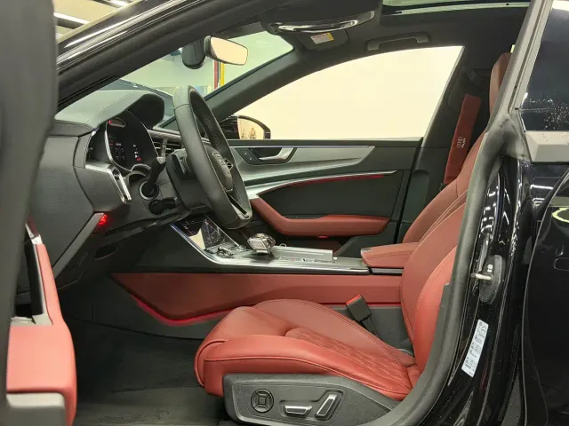 Audi A7L — Фото автомобиля 9