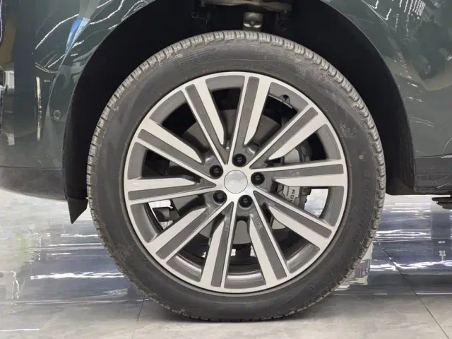 Land Rover Range Rover — Фото автомобиля 4