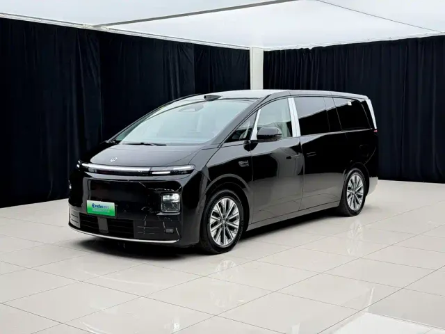 Фотография автомобиля — Leapmotor D19