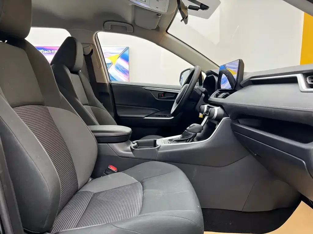 Toyota Wildlander 2023 2.0L CVT FWD LE — Фото автомобиля 16