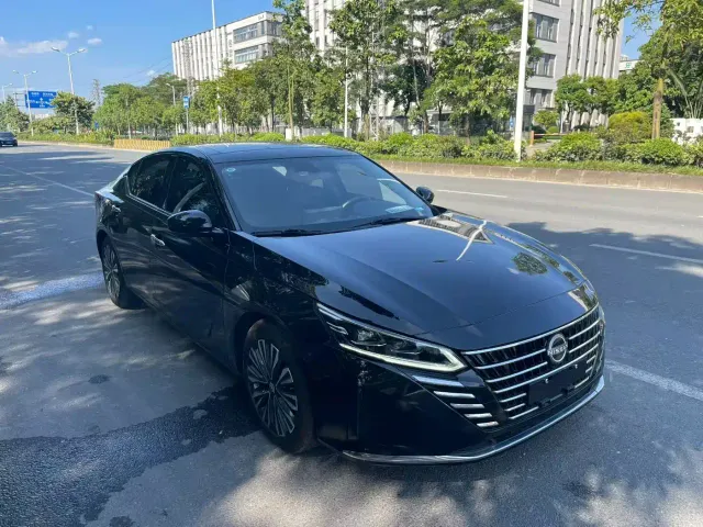 Nissan Teana — Фото автомобиля 3