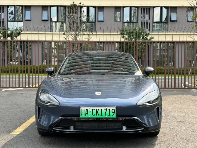Xiaomi SU7 — Фото автомобиля 2