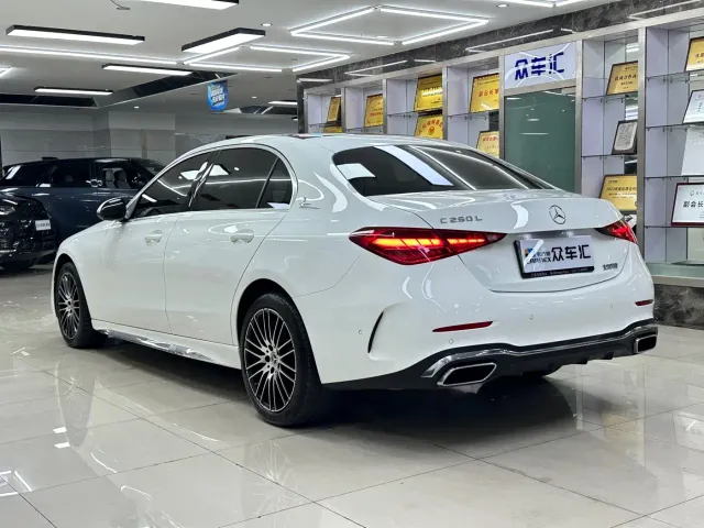Mercedes-Benz C-Class — Фото автомобиля 4