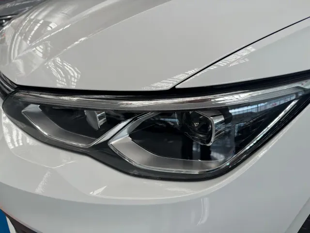 Volkswagen Golf — Фото автомобиля 4