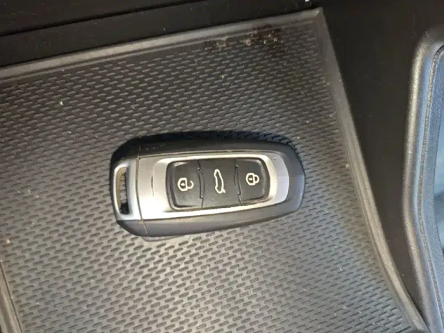 Geely Geometry EX3 Kung Fu Bull — Фото автомобиля 8