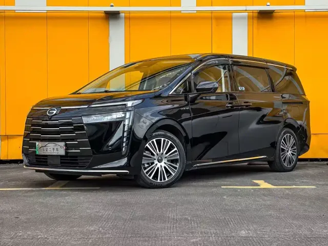 Фотография автомобиля — GAC Trumpchi E8