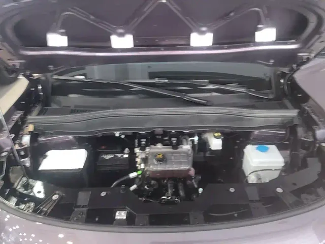 Leapmotor B10 — Фото автомобиля 19