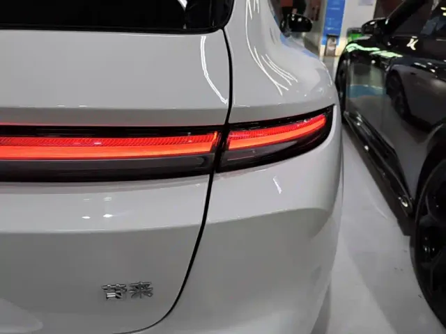 Nio ET5 Touring — Фото автомобиля 7