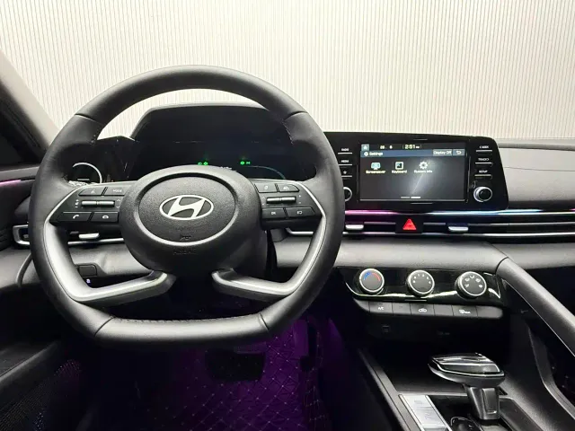 Hyundai Elantra — Фото автомобиля 11