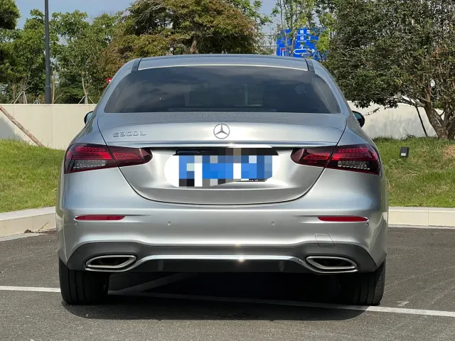Mercedes-Benz E-Class — Фото автомобиля 8