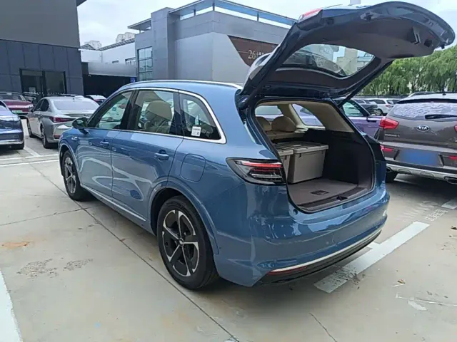 Shangjie SUV — Фото автомобиля 4