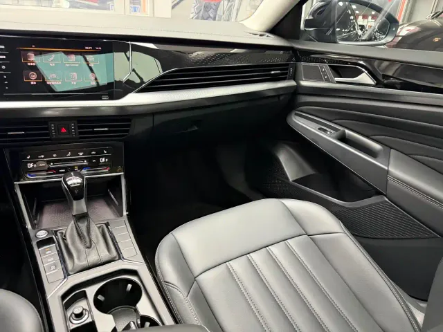 Volkswagen Passat — Фото автомобиля 18