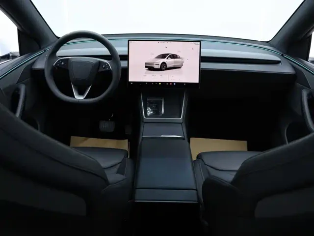Tesla Model Y L — Фото автомобиля 21