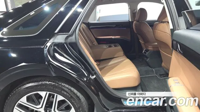 Hyundai Grandeur GN7 — Фото автомобиля 12