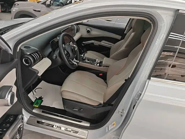 BYD Yuan PLUS — Фото автомобиля 14