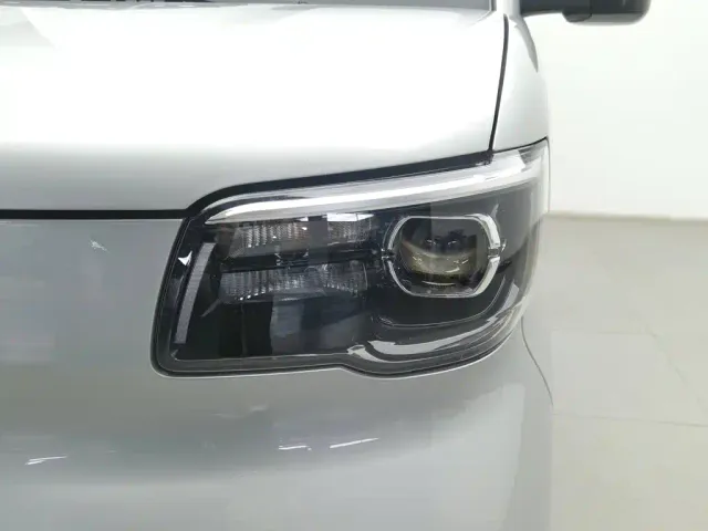 Wuling Zhiguang NEV — Фото автомобиля 7