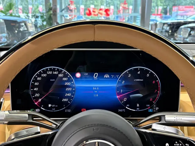 Mercedes-Benz Maybach S-Class — Фото автомобиля 14