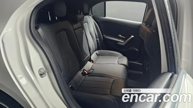 Mercedes-Benz A-Class — Фото автомобиля 11