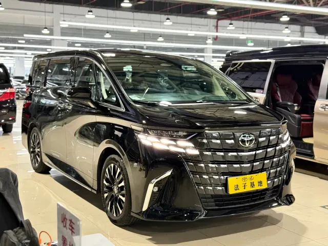 Toyota Alphard — Фото автомобиля 4