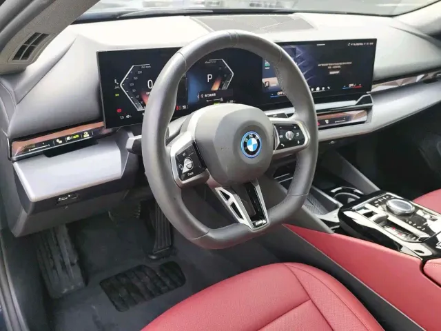 BMW i5 — Фото автомобиля 7