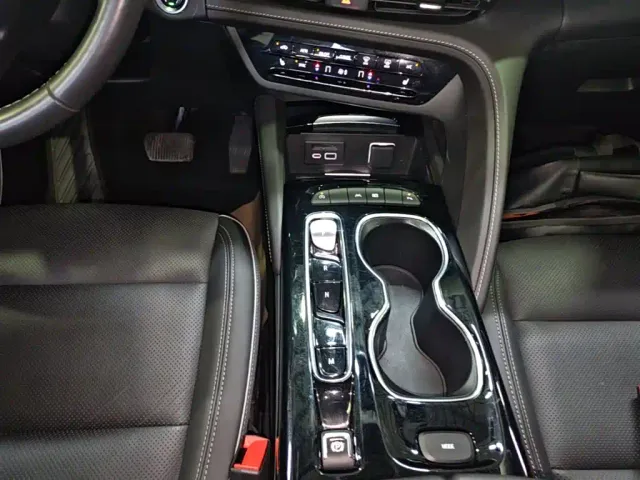 Buick Envision Plus — Фото автомобиля 13