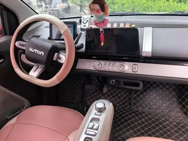 Changan Lumin — Фото автомобиля 12