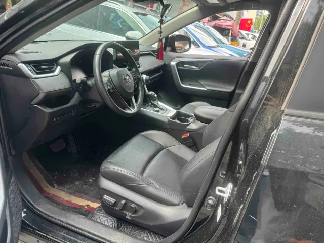 Toyota Wildlander — Фото автомобиля 4