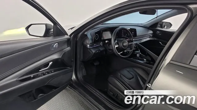Hyundai Avante CN7 — Фото автомобиля 15