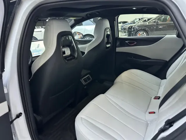 BYD Seal 06 — Фото автомобиля 12